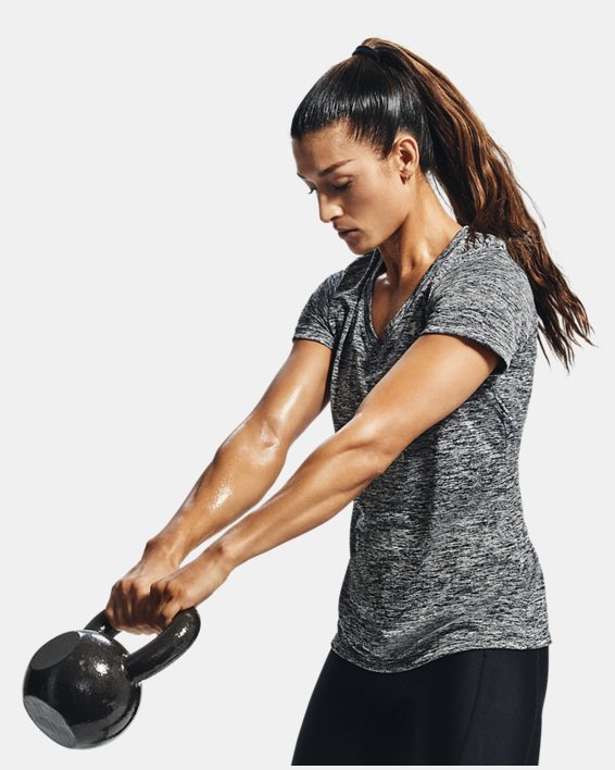 ρουχα για τρεξιμο Under Armour UA Tech™ Twist V-Neck γυναικεια μαυρα / μεταλλικός ασημι | p2riUGaEvy